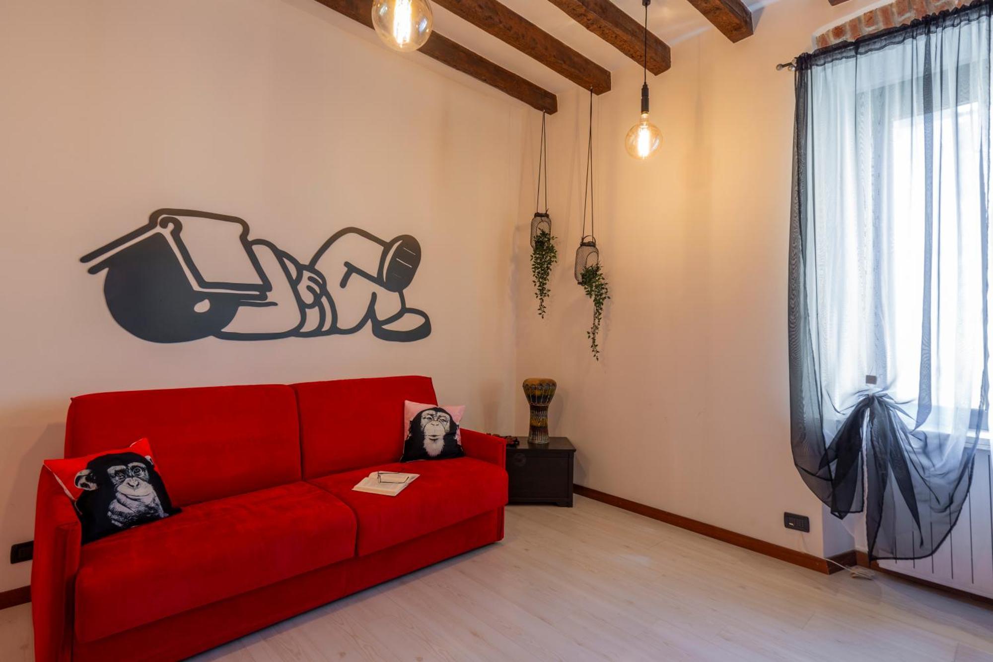 Lecco, 20 - In The Heart Of The Rainbow District Milan