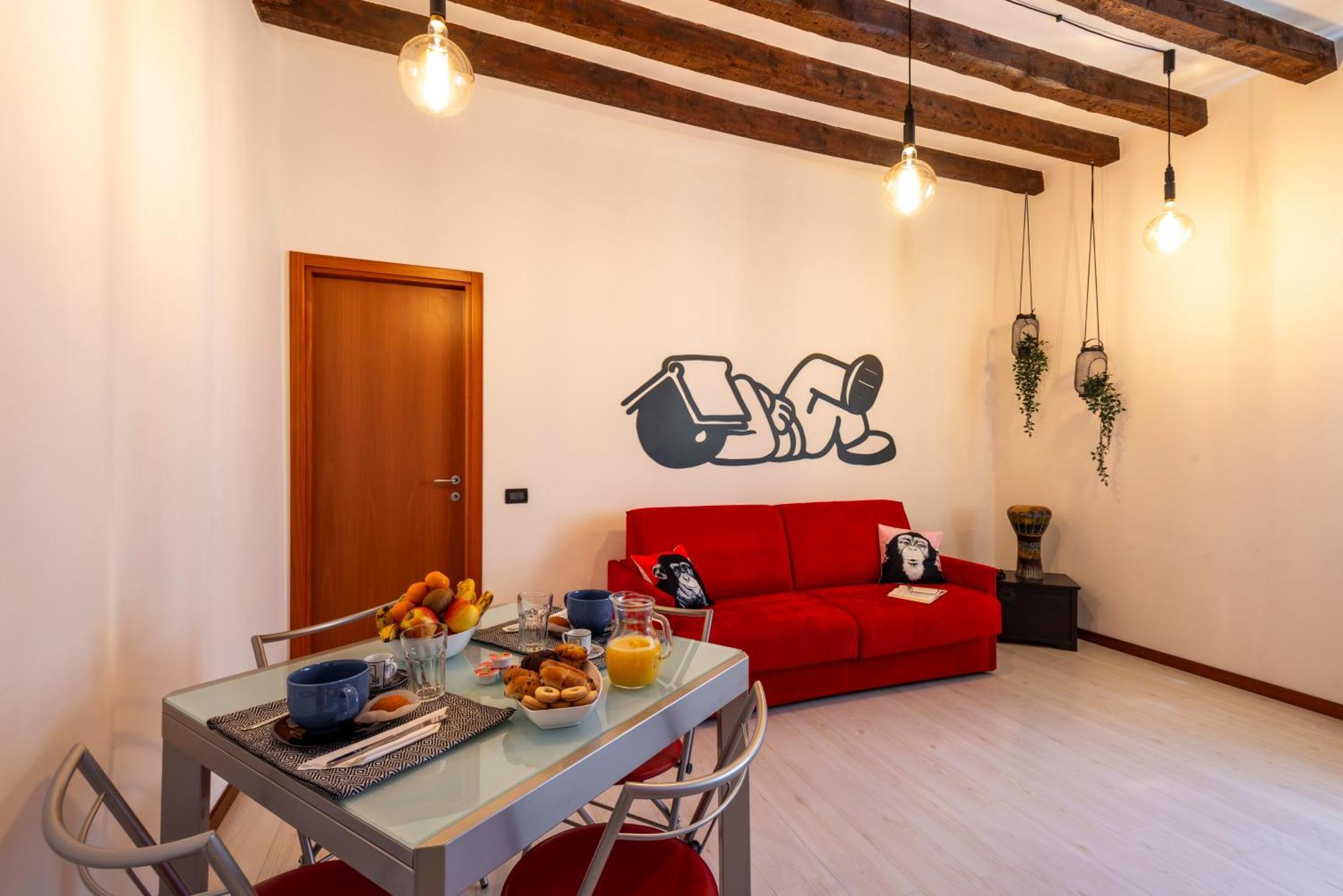 Lecco, 20 - In The Heart Of The Rainbow District * Milan